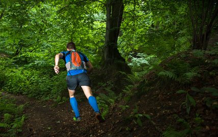 man trail running to show oakville physio clinic and sports physio